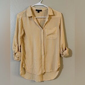 Velvet Heart Striped Button-Up Shirt size small. Yellow and white.